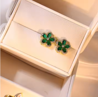 Emerald Zircon Flower Pendant Set